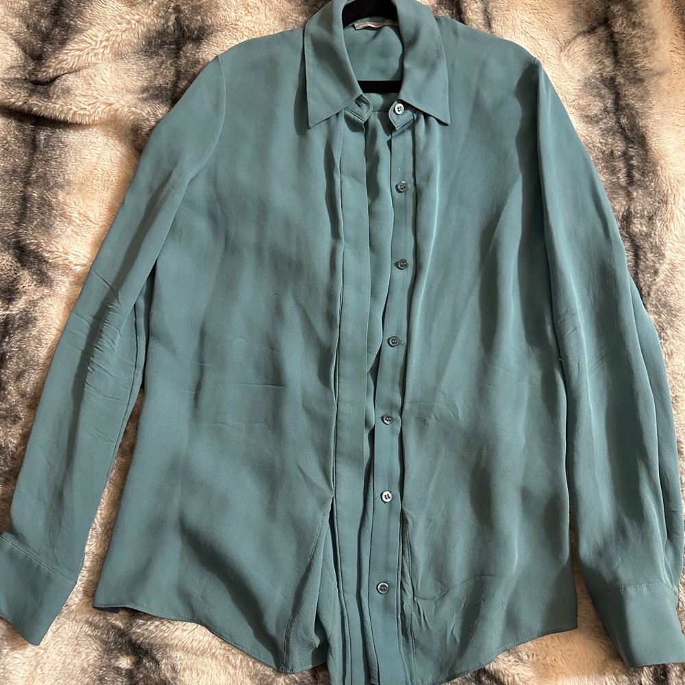 Vince Silk Button-Up Blouse. Size 2. Green/teal